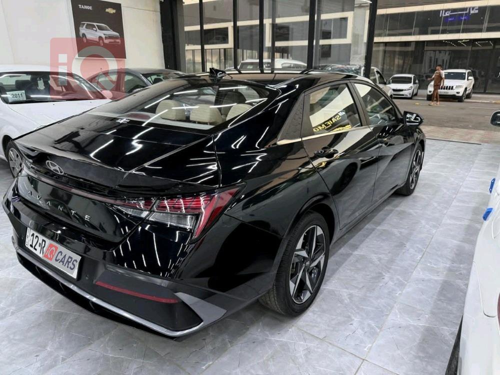 هیۆندای ئەلەنترا